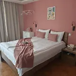 Bo's Place Hotel 3*