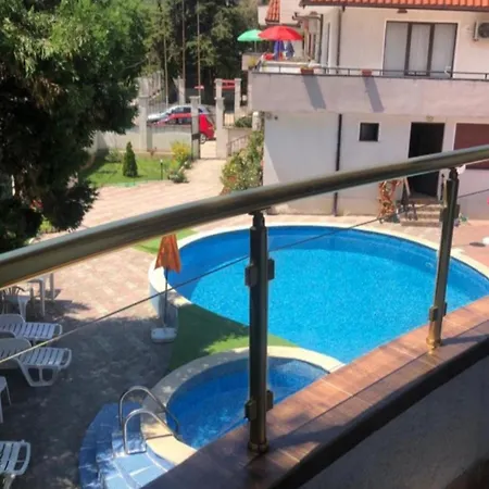 Bo's Place 3*