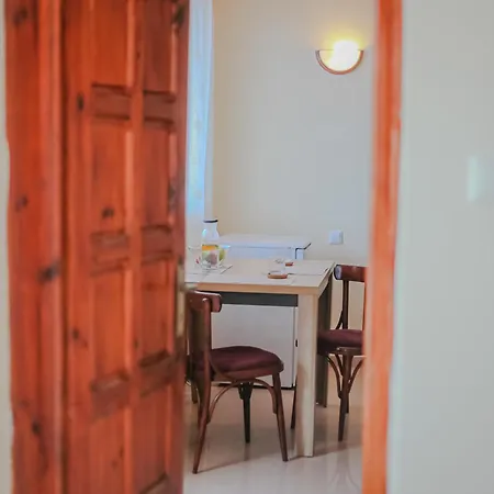 Hotell Bo's Place Saints Constantine and Helena