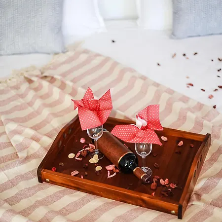 Bo's Place Hotell 3*