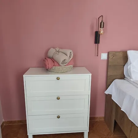 Hotell Bo's Place Saints Constantine and Helena