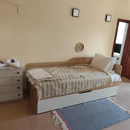 Bo's Place Hotell Saints Constantine and Helena