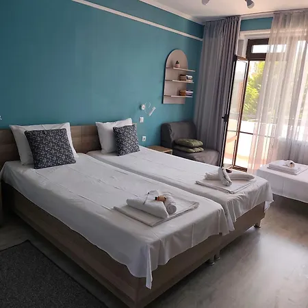 Bo's Place Hotell 3*